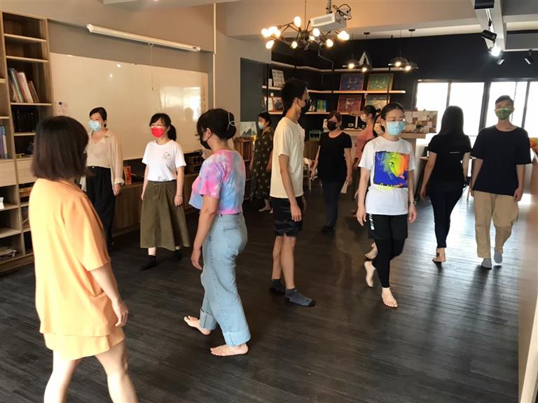 第3張照片_application_list/111/LINE_ALBUM_625 劇場你我他 渣渣老師_2209012.jpg